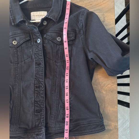 Pilcro black denim jacket- XL runs small - Picture 5 of 7
